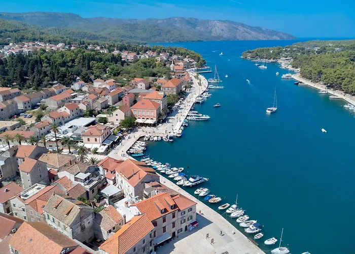 Pharos Sunset - Stari Grad Center