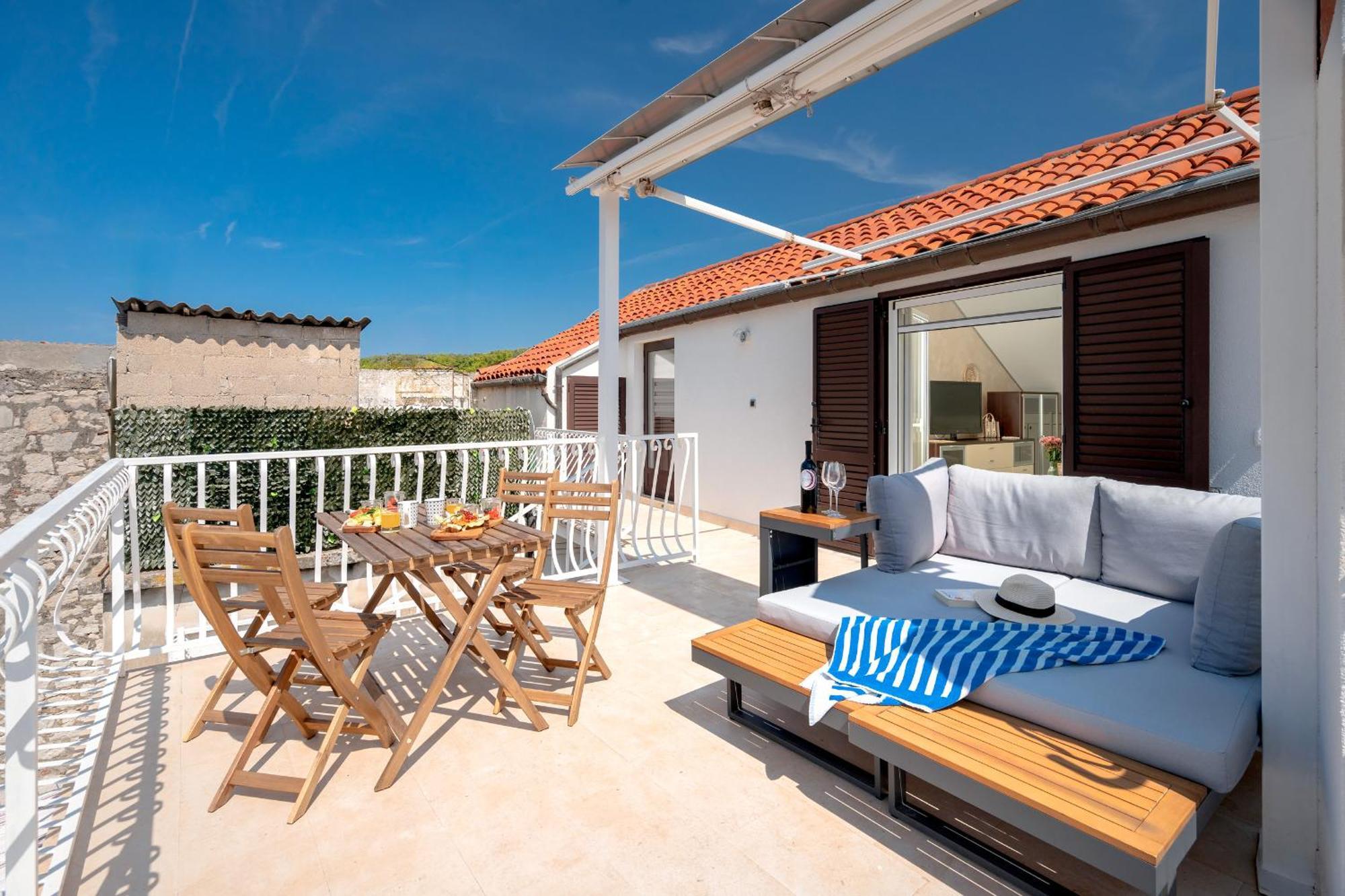 Apartment Pharos Sunset - Center